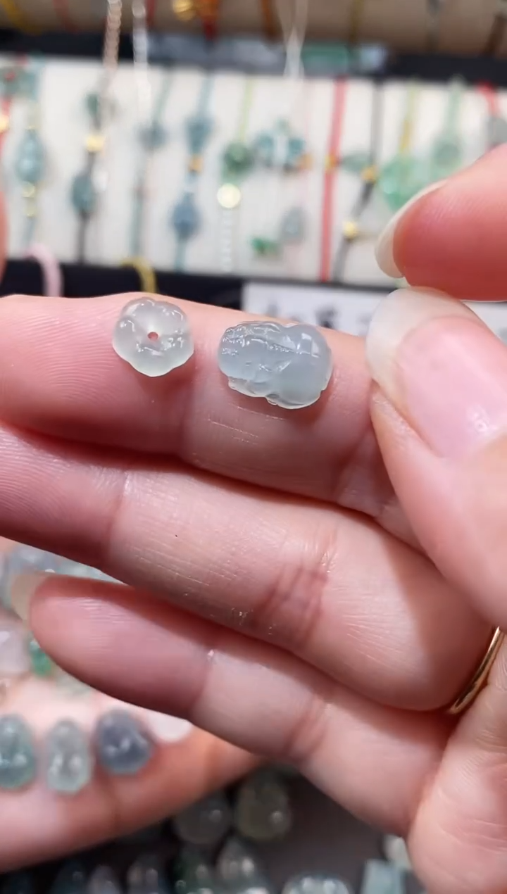 翡翠散珠貔貅小小花裸石