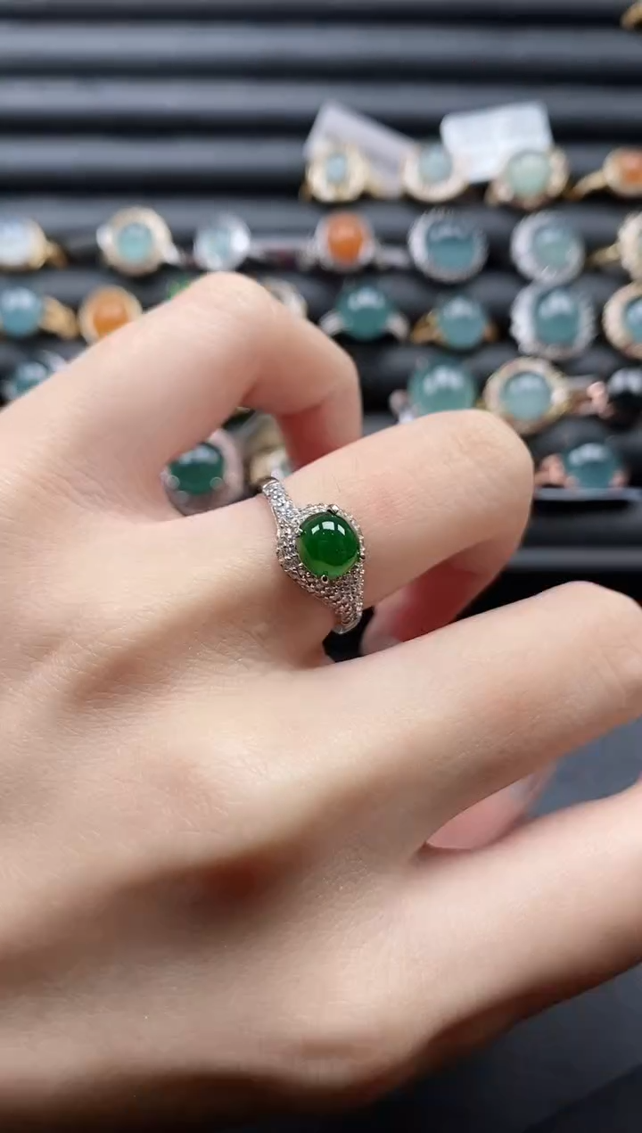 【闪购商品】翡翠戒指银S925镶嵌111111