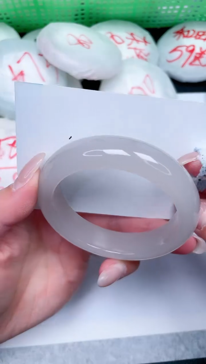 【闪购商品】石英质玉手镯未镶嵌285-56