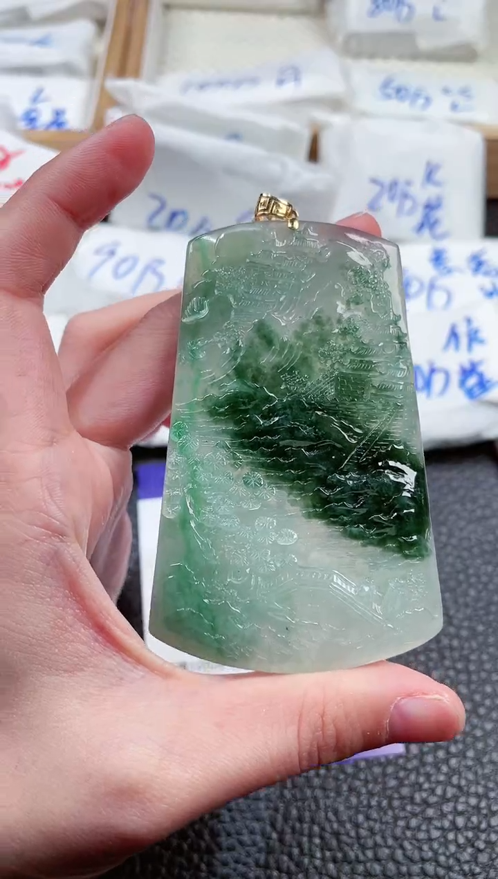 【闪购商品】翡翠颈饰18K金镶嵌00015880