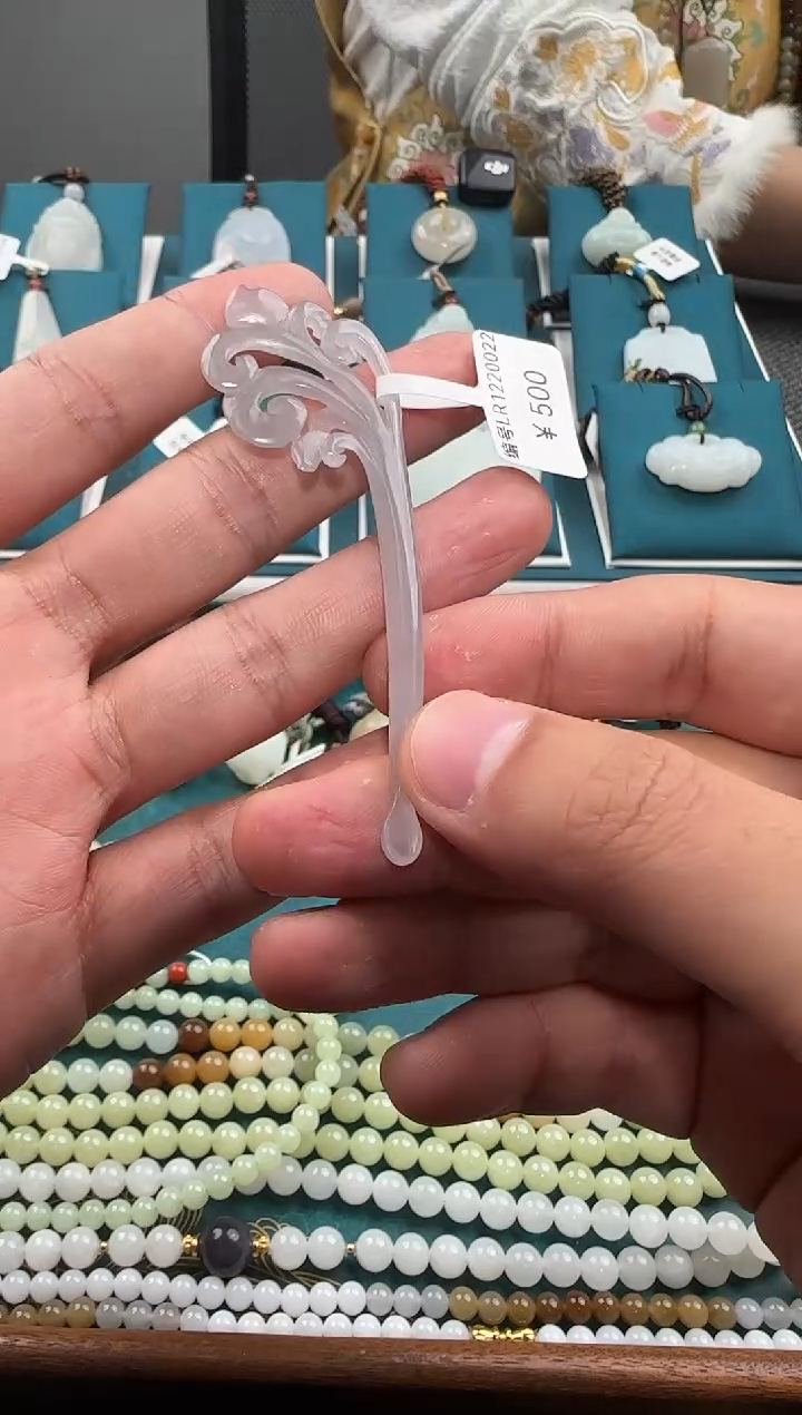 颈饰未镶嵌和田玉LR