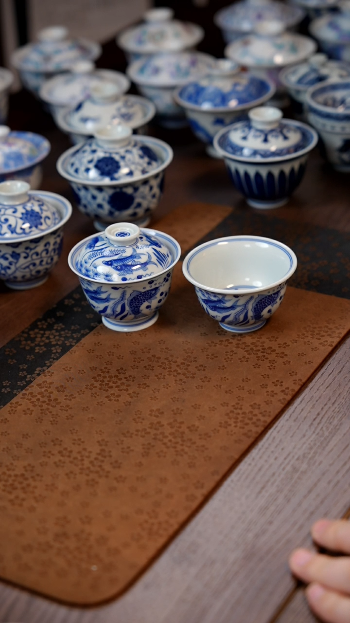 【闪购商品】群鱼盖碗＋ 压手11111111