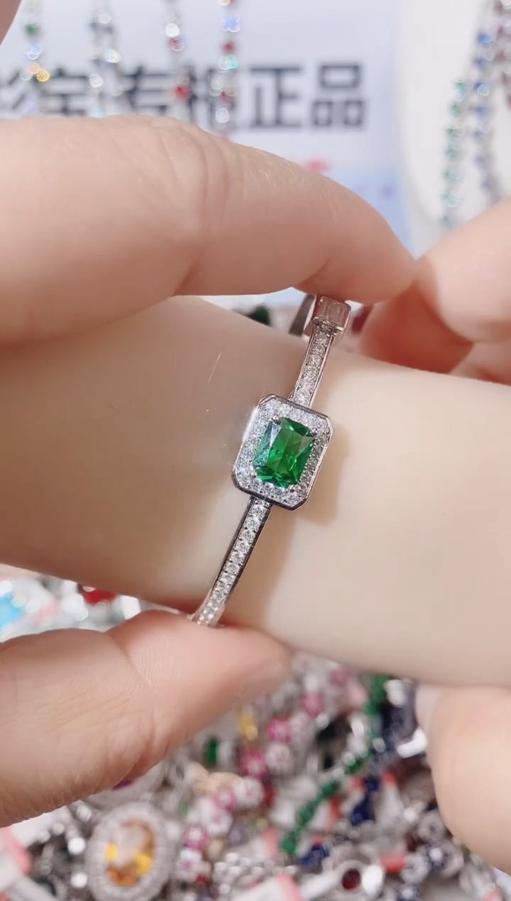 未镶嵌手镯祖母绿  