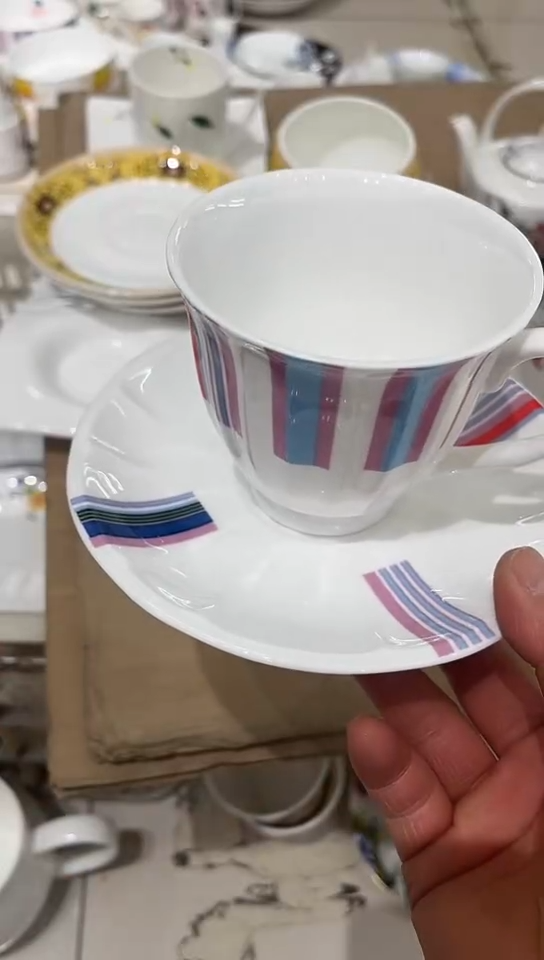 骨瓷汐*2套杯碟微瑕