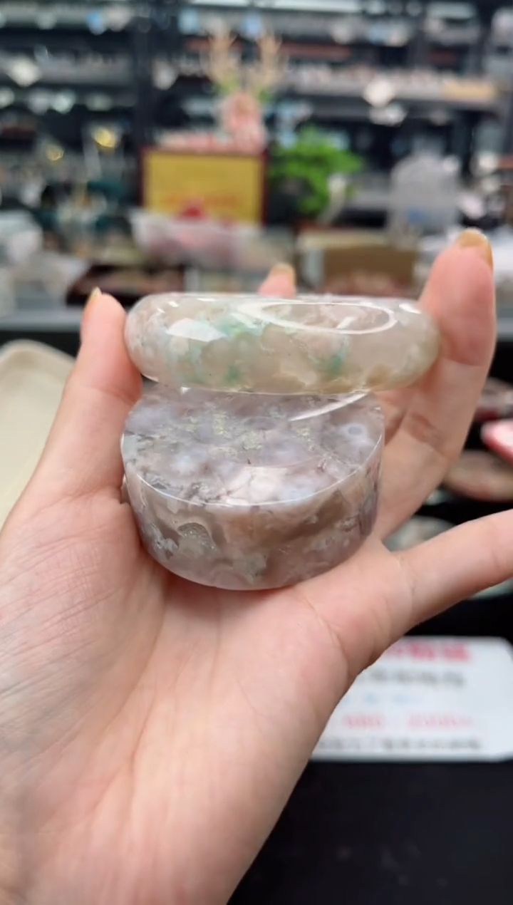 【闪购商品】石英质玉手镯未镶嵌56圈口（赠品镯心）6821039