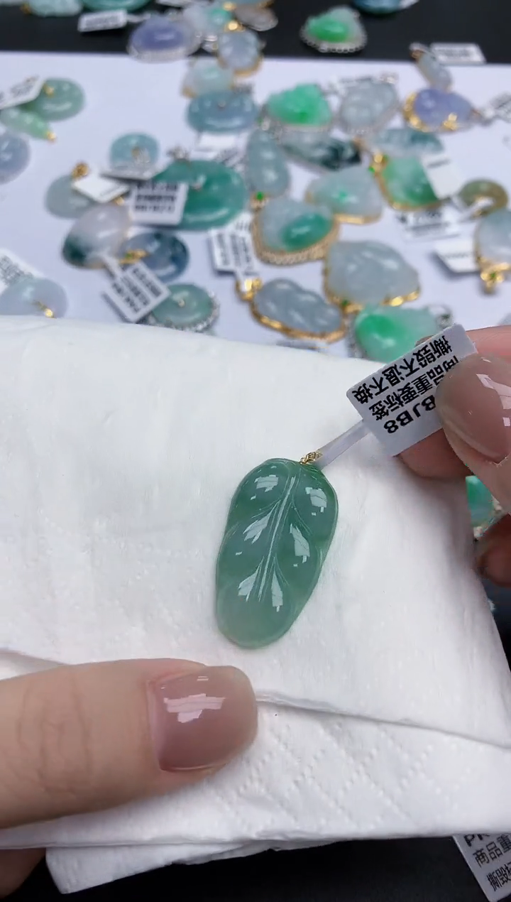 【闪购商品】翡翠颈饰18K金镶嵌天然缅甸翡翠A货