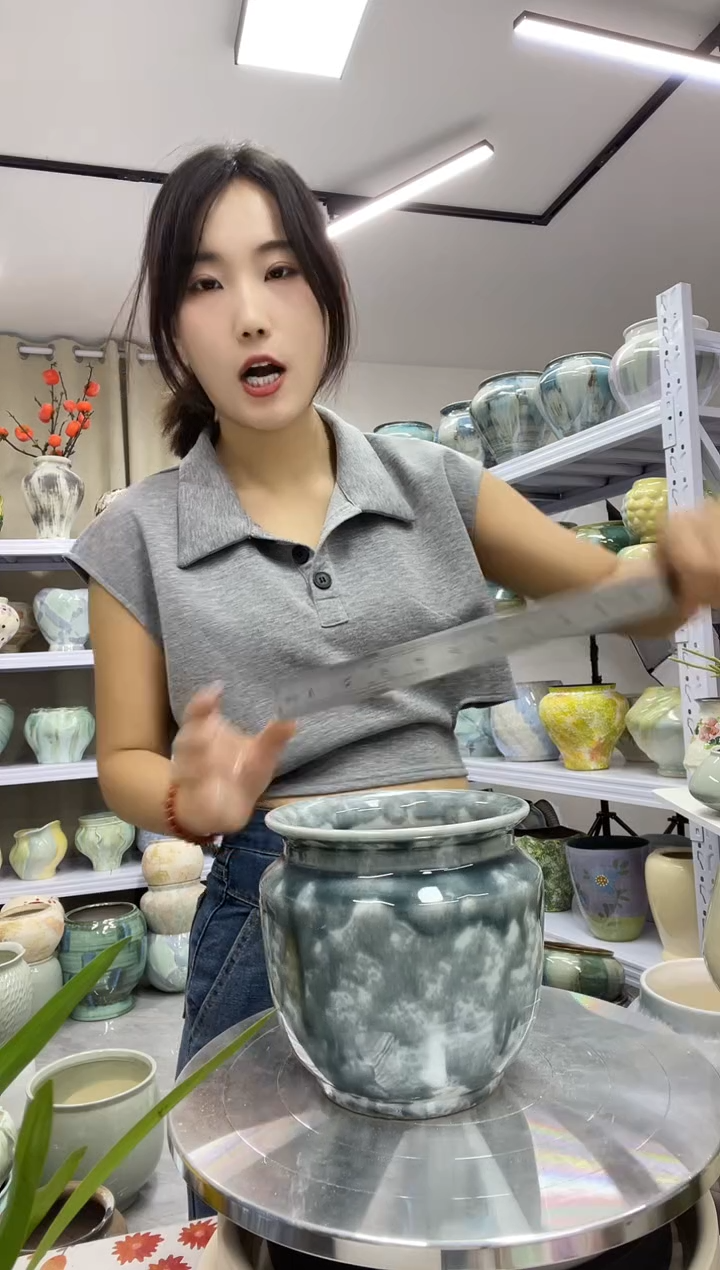 无孔v     【   8.31   陶瓷花盆  】       