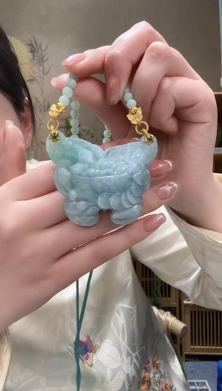 【闪购商品】翡翠颈饰未镶嵌吊坠