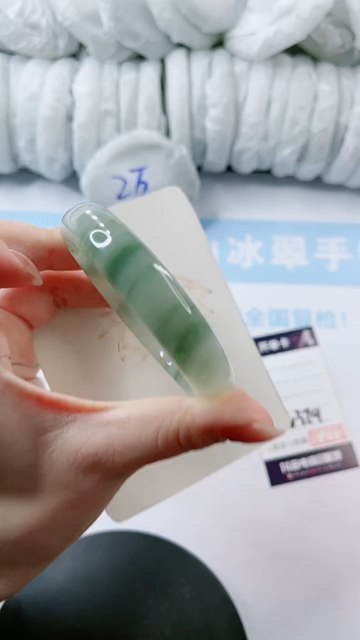 【闪购商品】石英质玉手镯未镶嵌多样性发货V379