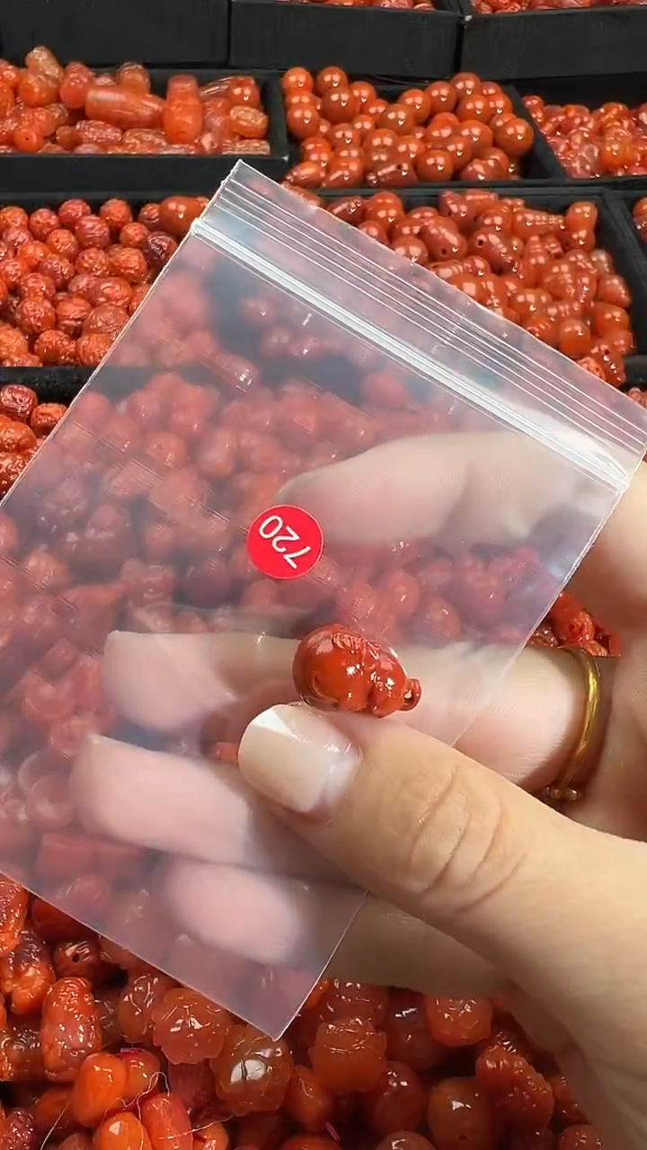 颈饰未镶嵌南红玛瑙1