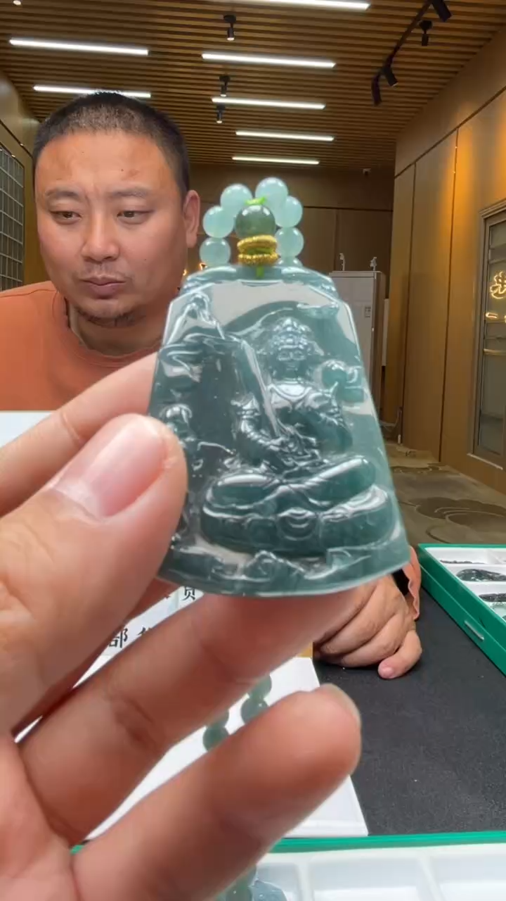 【闪购商品】翡翠未镶嵌颈饰********122