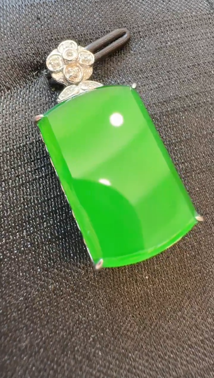 【闪购商品】翡翠吊坠(不含链)18K金镶嵌多样性团购发一件