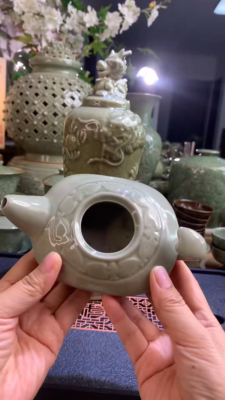 耀州窑瑕品无盖五福龟壶一只