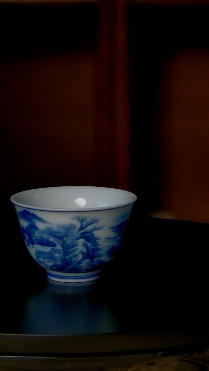 景德镇手工青花山水主人杯