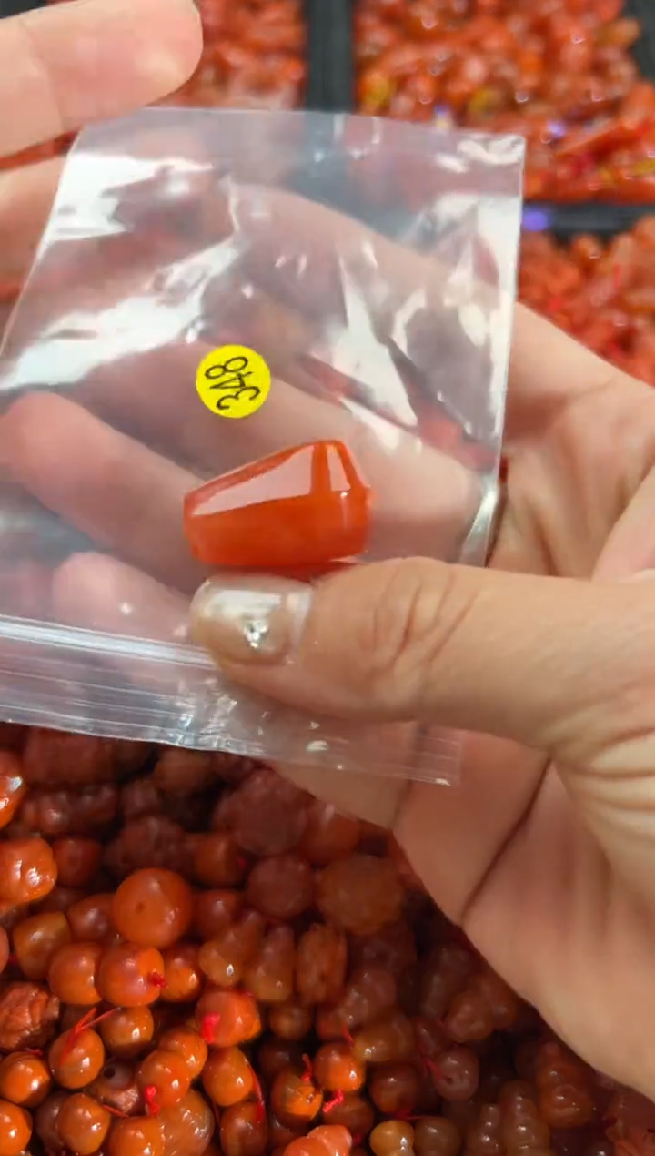 【闪购商品】南红玛瑙颈饰未镶嵌1