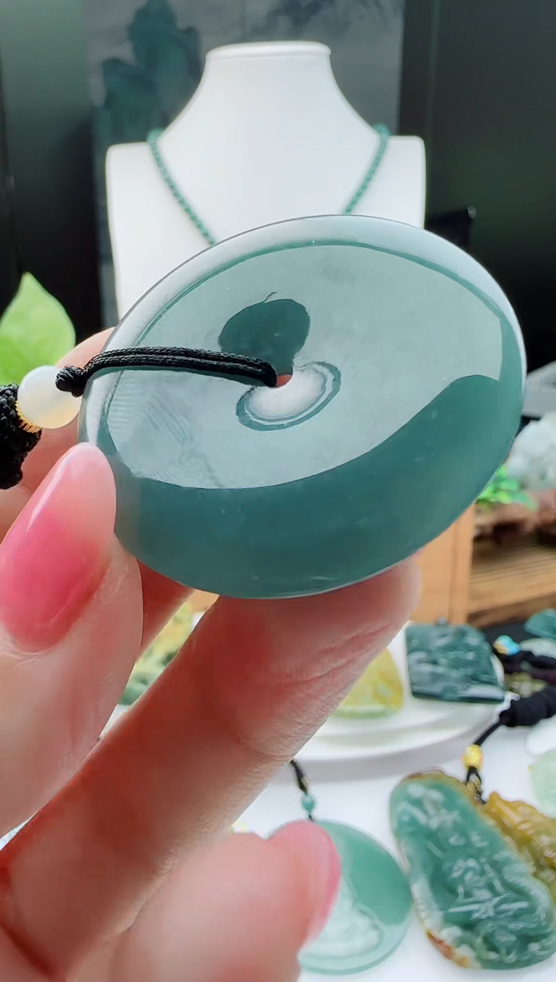 【闪购商品】翡翠颈饰未镶嵌多样性随机一件发货