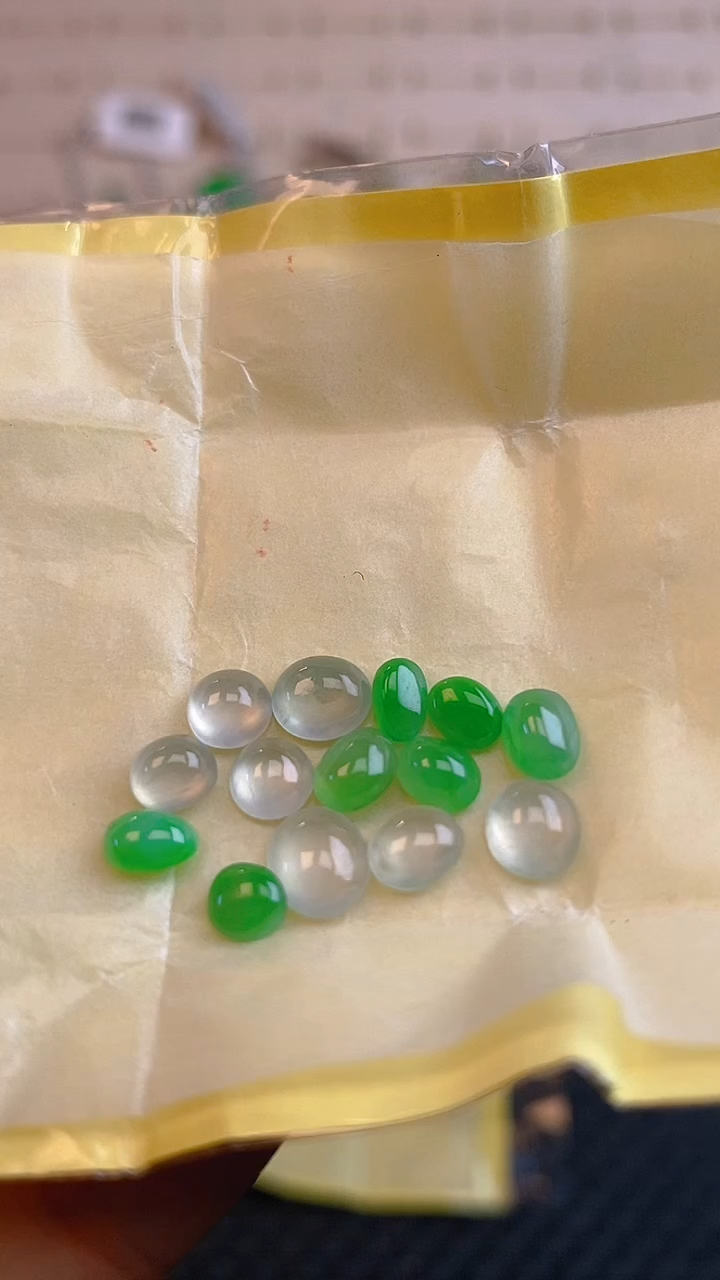 【闪购商品】翡翠耳饰未镶嵌天然A货翡翠83