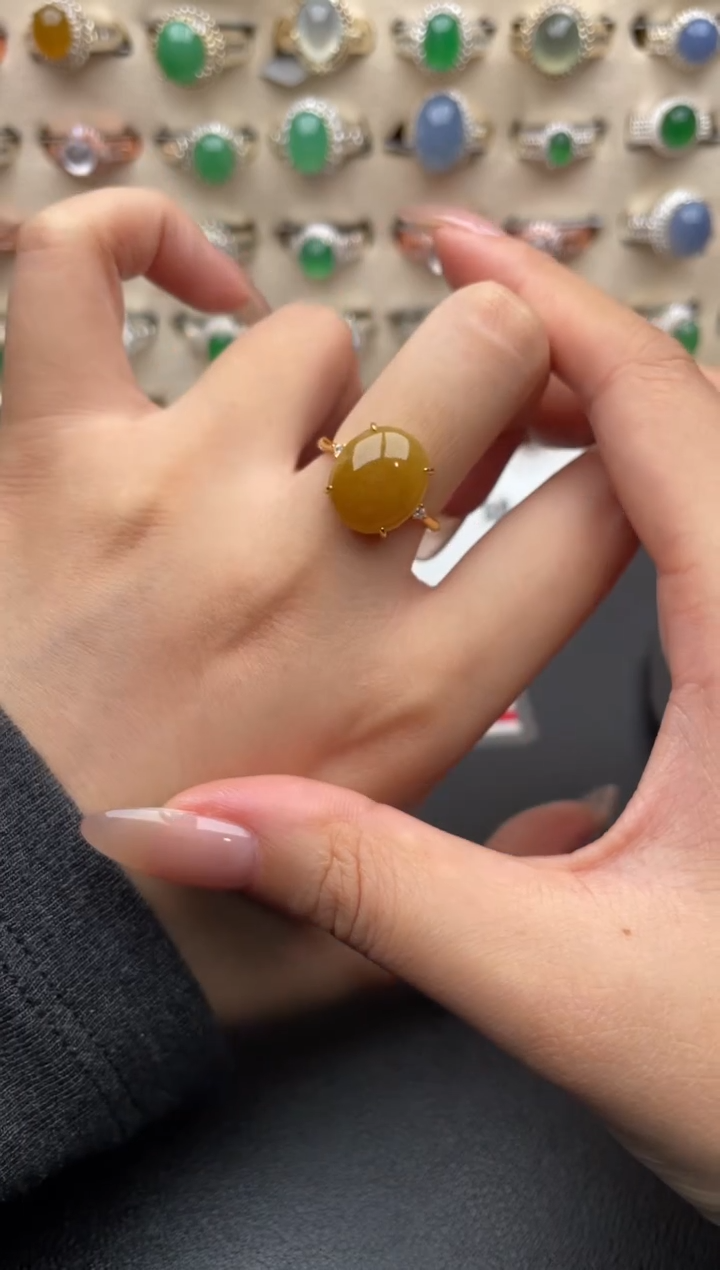 未镶嵌戒指翡翠一物一证一礼盒