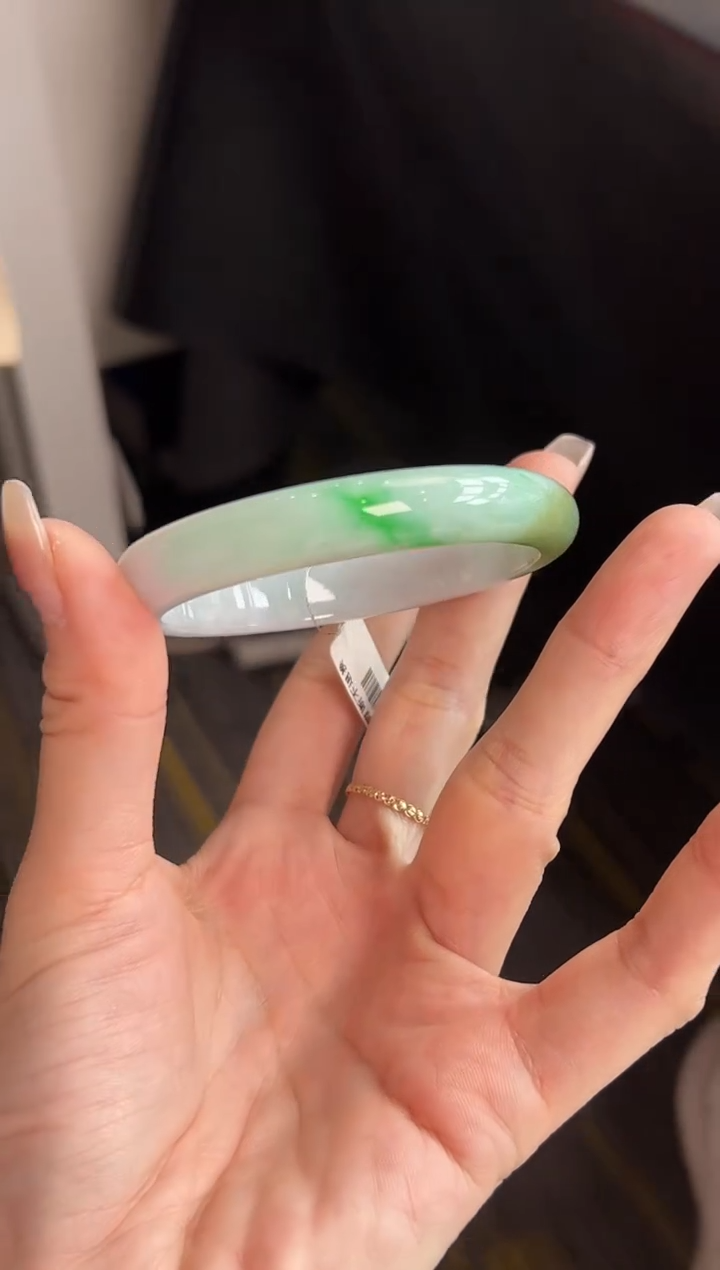 【闪购商品】翡翠手镯未镶嵌手镯