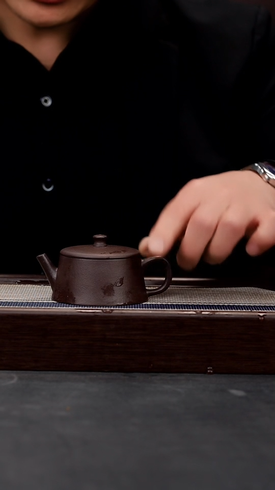 【闪购商品】紫砂茶壶老紫泥全手云柱110cc