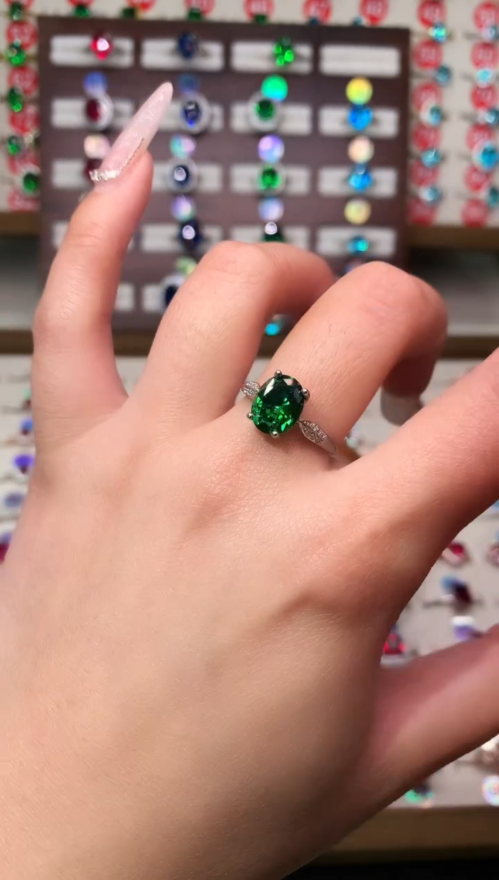 银S925镶嵌透辉石戒指8*10 银托