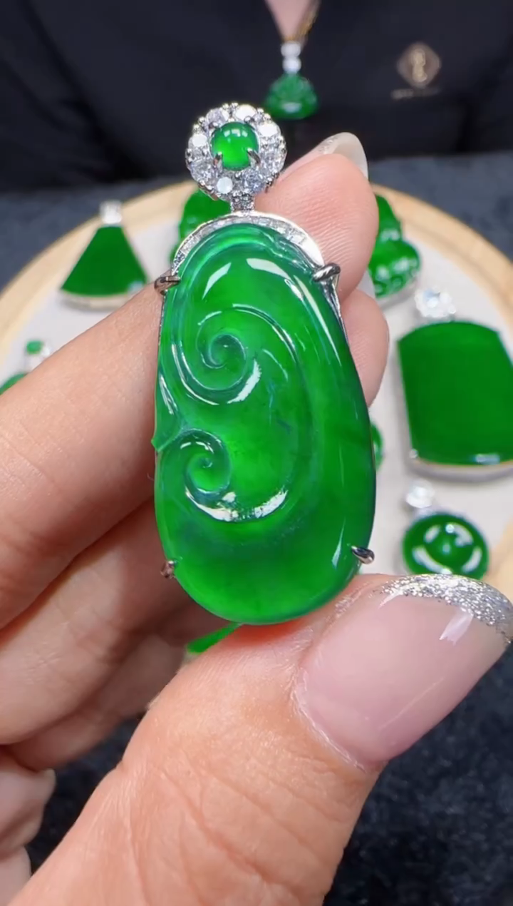 未镶嵌定制翡翠翡翠吊坠159