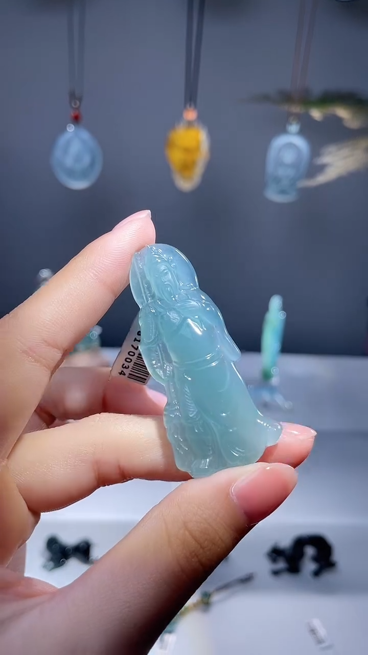 颈饰未镶嵌翡翠关公