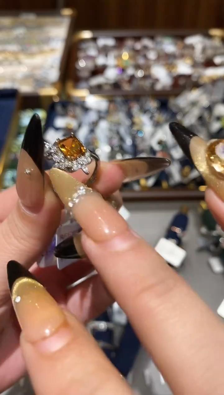 纯铜合金琉璃楚楚珠宝中古甄选不退换