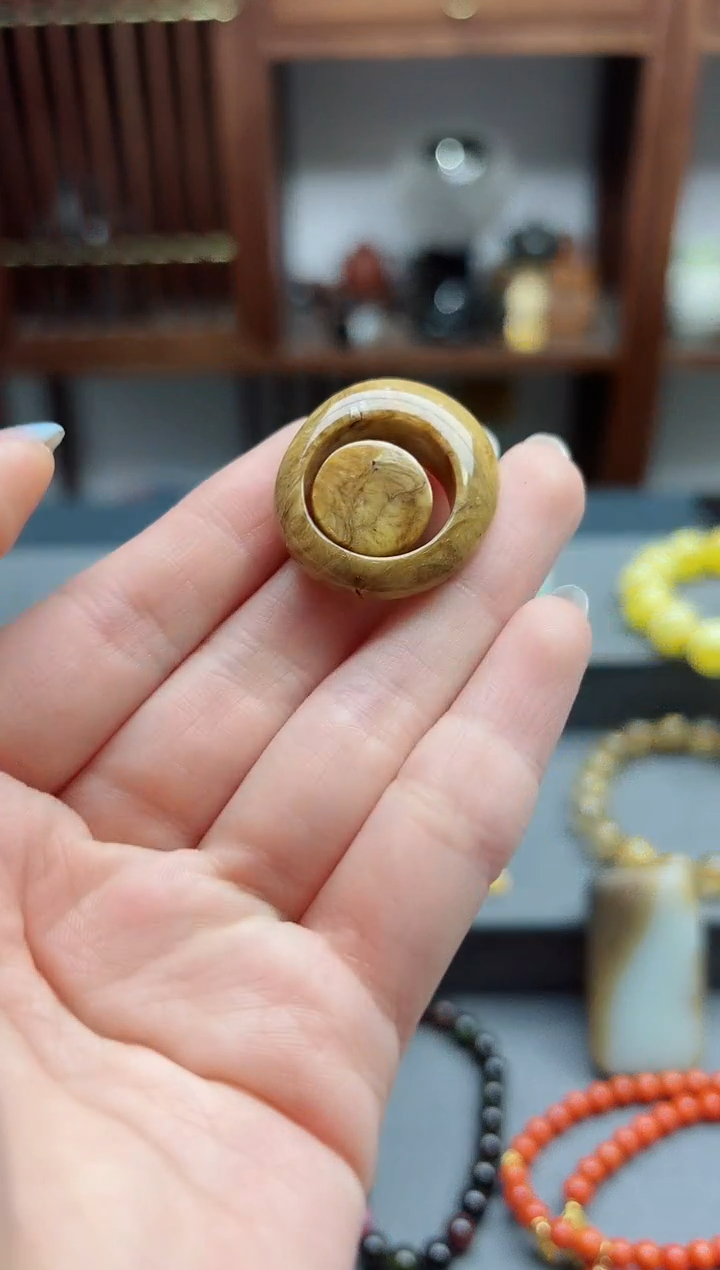【闪购商品】蜜蜡裸石未镶嵌根珀指环13-14#*1 YN