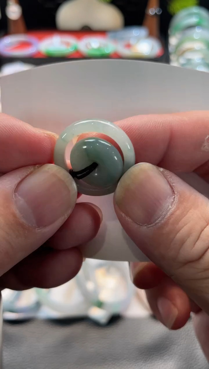 颈饰未镶嵌翡翠17号链接 有纹裂