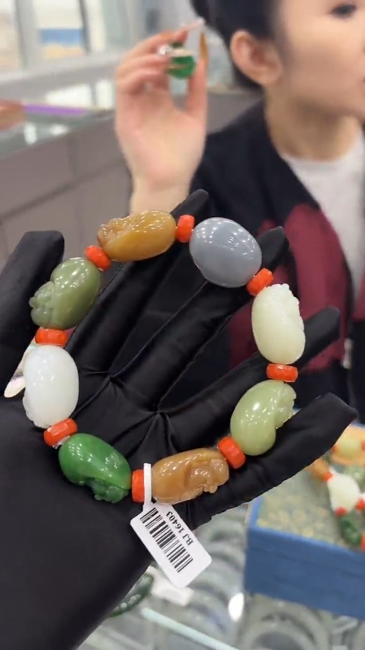 未镶嵌手串和田玉董小姐推荐 多样性发货 拍一发一