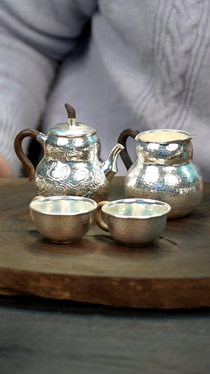 【闪购商品】1手工锤纹银泡茶壶+1公道杯+2主人杯