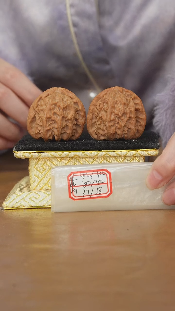 把件文玩核桃白狮子