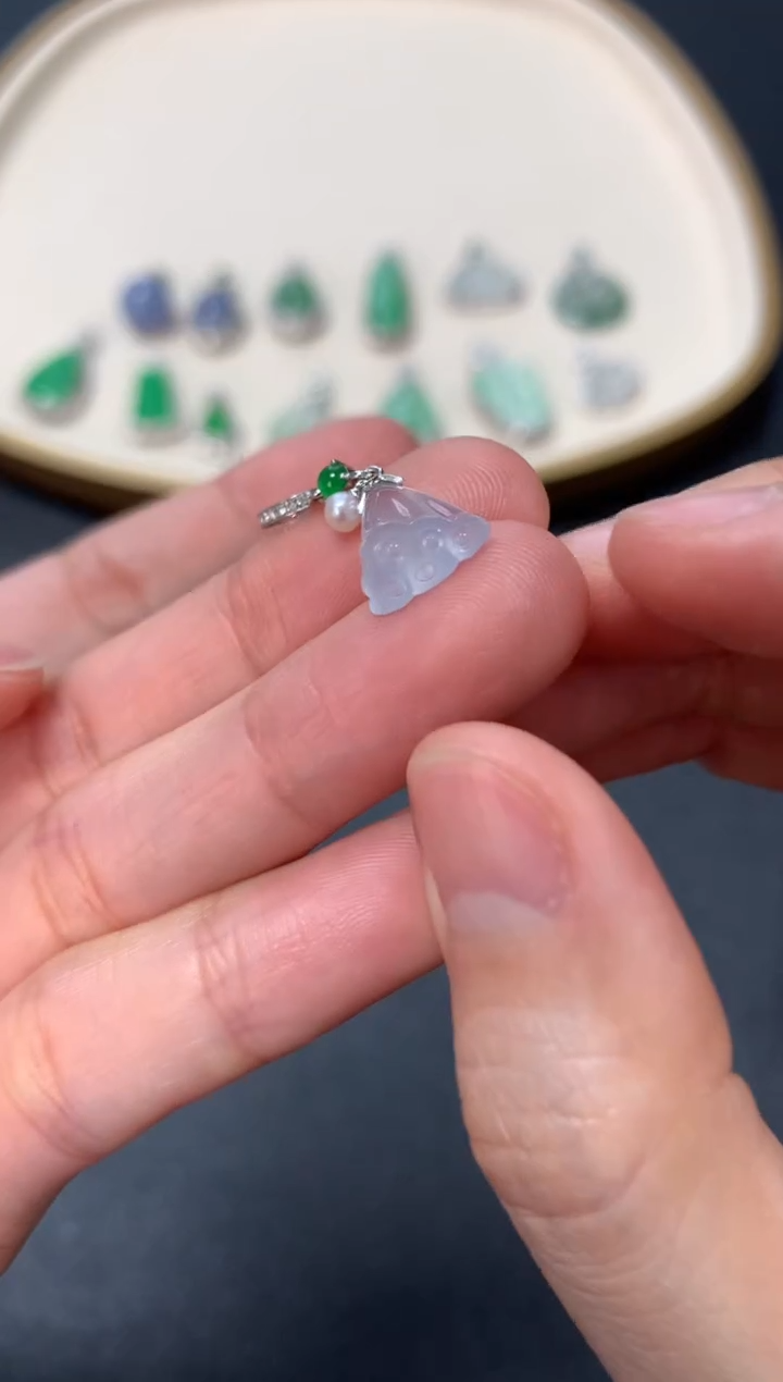 【闪购商品】翡翠吊坠(不含链)18K金镶嵌1500