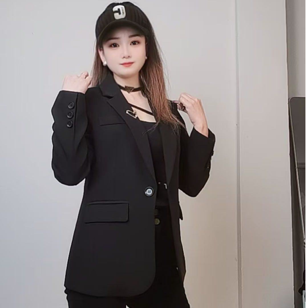 2025春款时尚显瘦小西装百搭款
