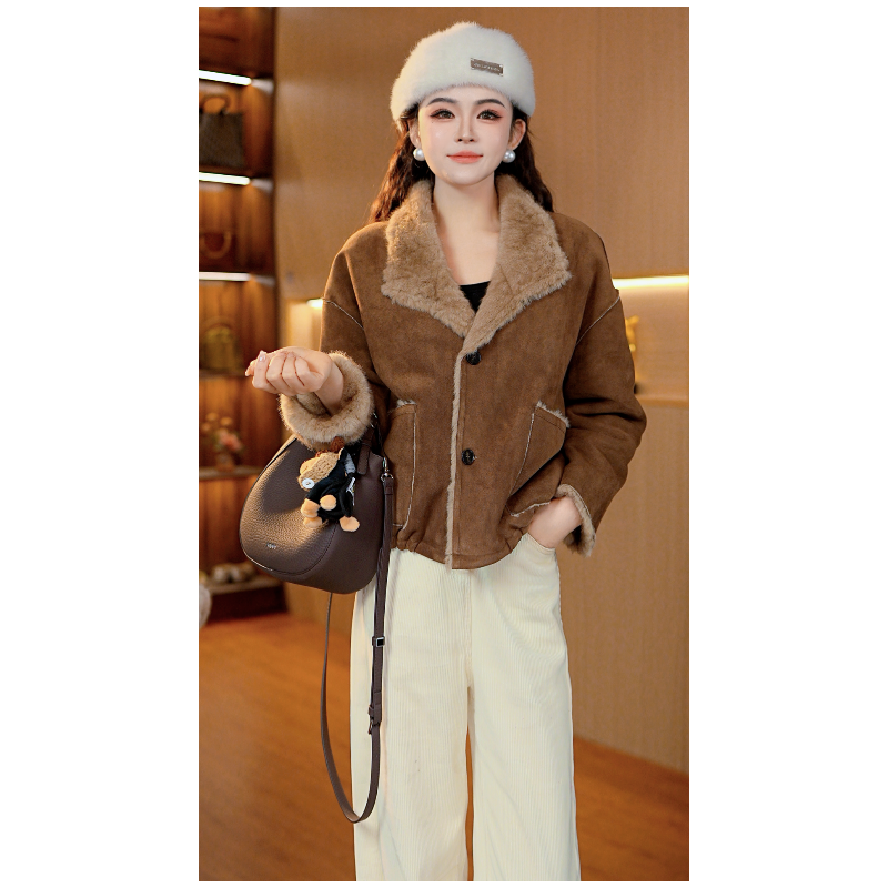 W118-3新款女士秋冬外套【小花狐】