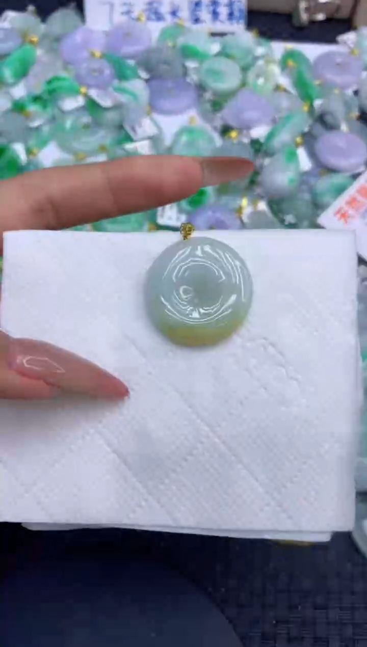 颈饰18K金镶嵌翡翠天然缅甸A货翡翠