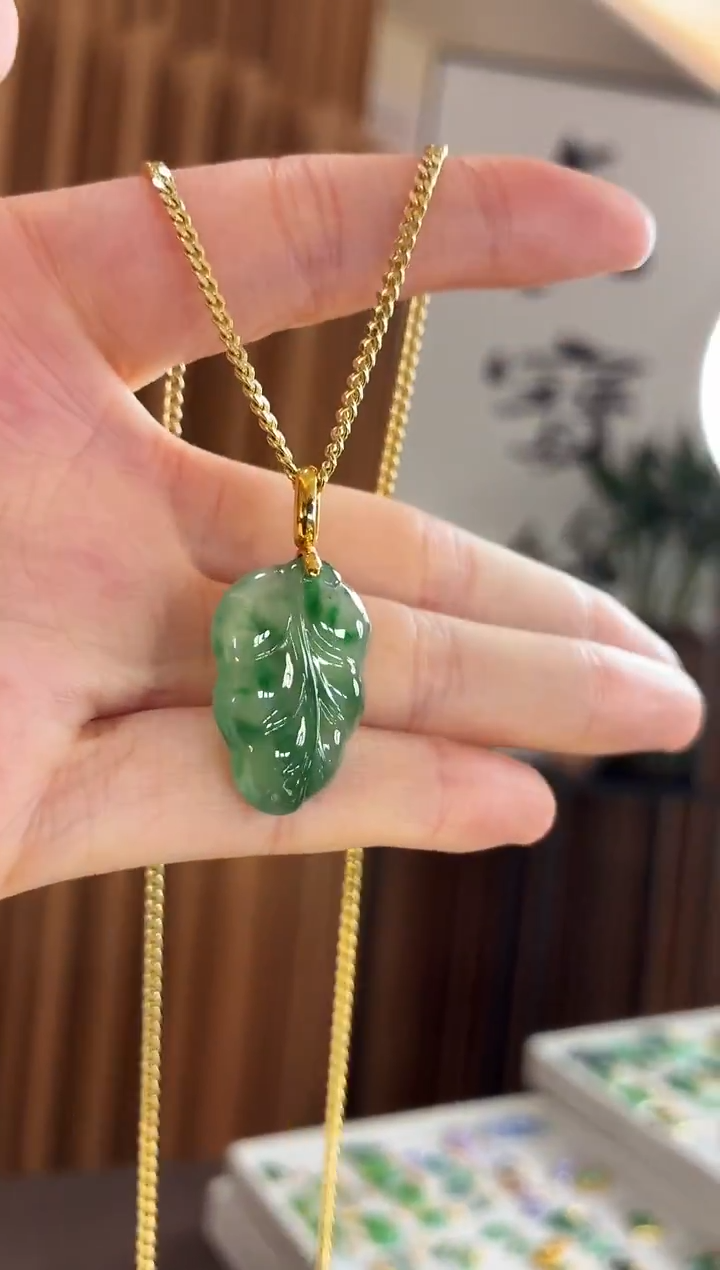 吊坠(不含链)18K金镶嵌翡翠吊坠