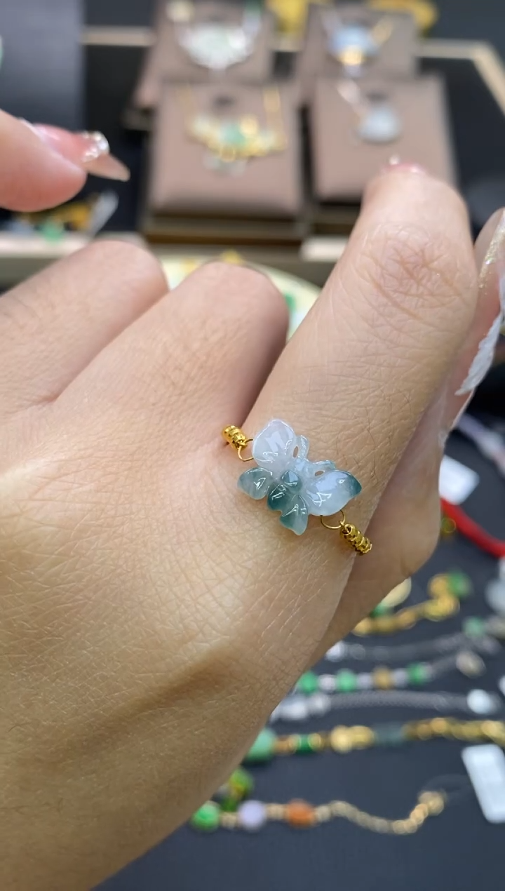 【闪购商品】翡翠颈饰18K金镶嵌净货11861