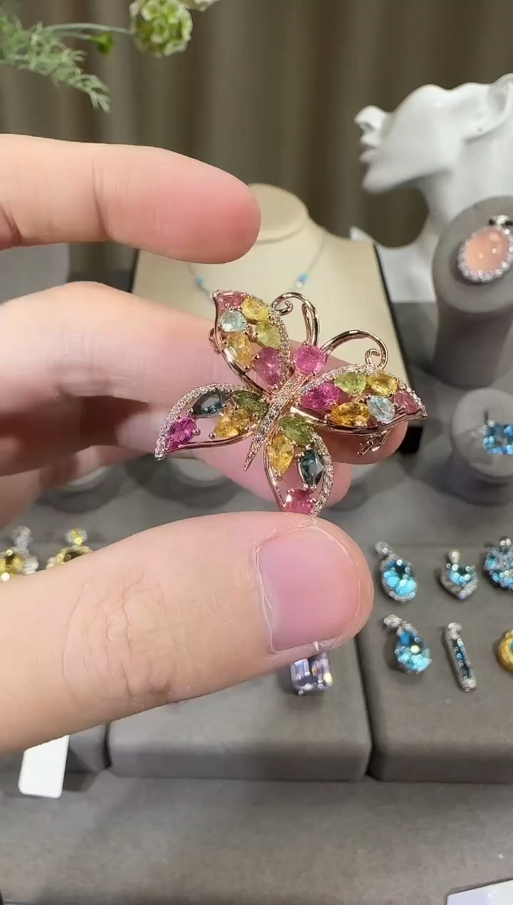 颈饰银S925镶嵌碧玺胸针设计款