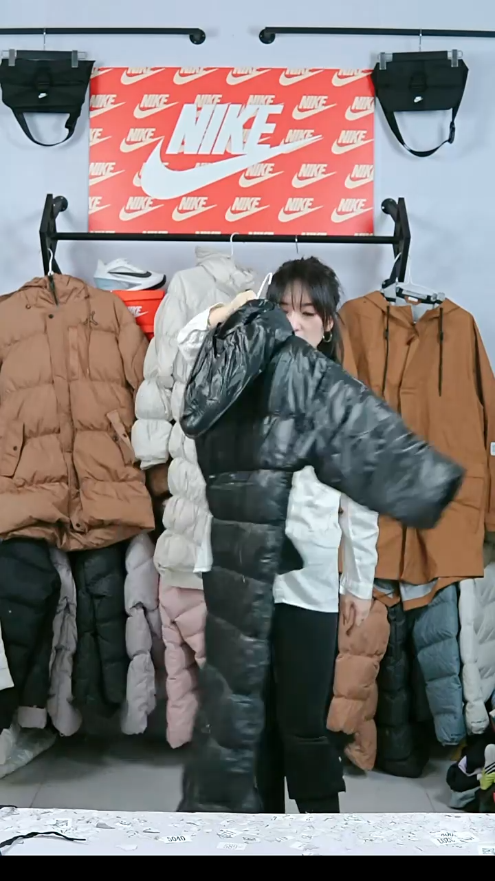 妮*2368闪购编码运动衣以直播间过品为准尺码