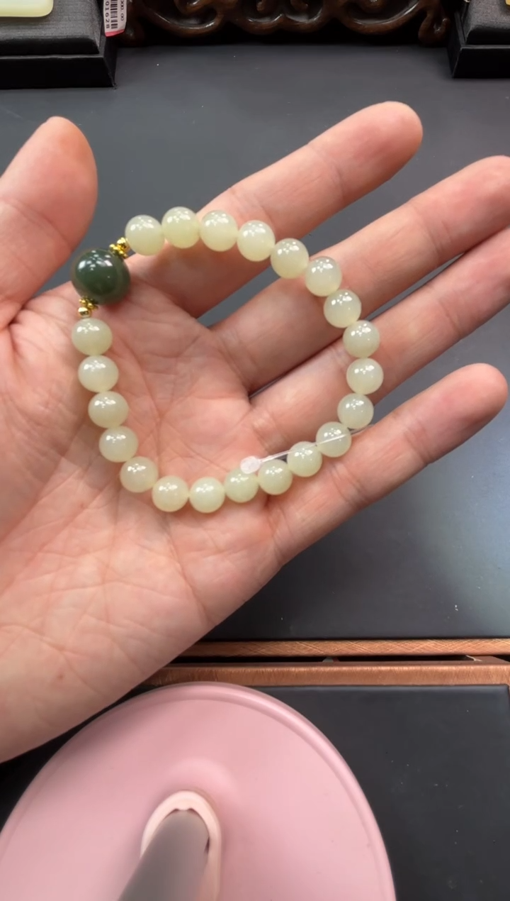 【闪购商品】和田玉手串未镶嵌若羌微色差卡8