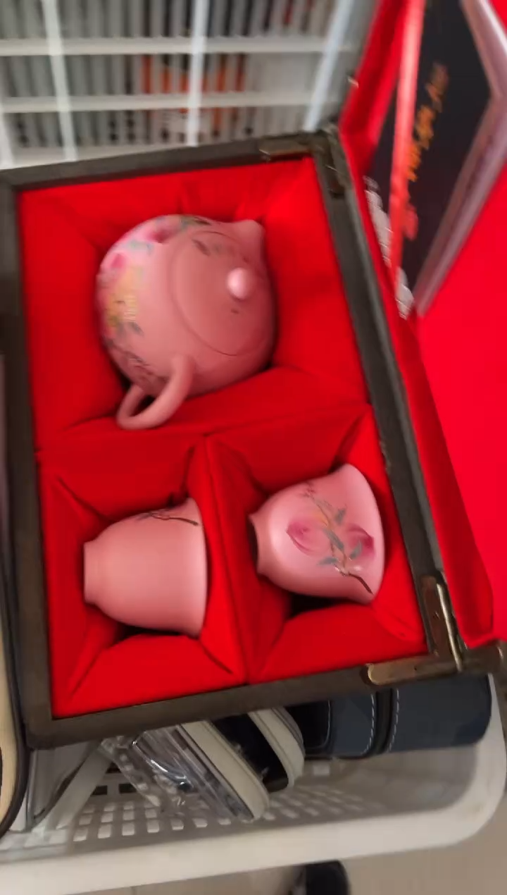 无运费险有瑕疵的摄影的产品有使用过的痕迹有点脏介意勿拍