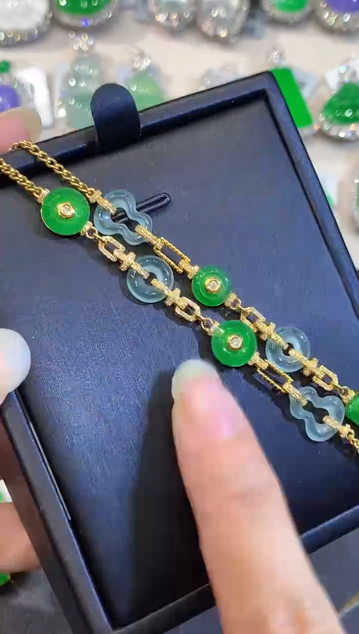 18K金镶嵌手链翡翠SY多样性发其一
