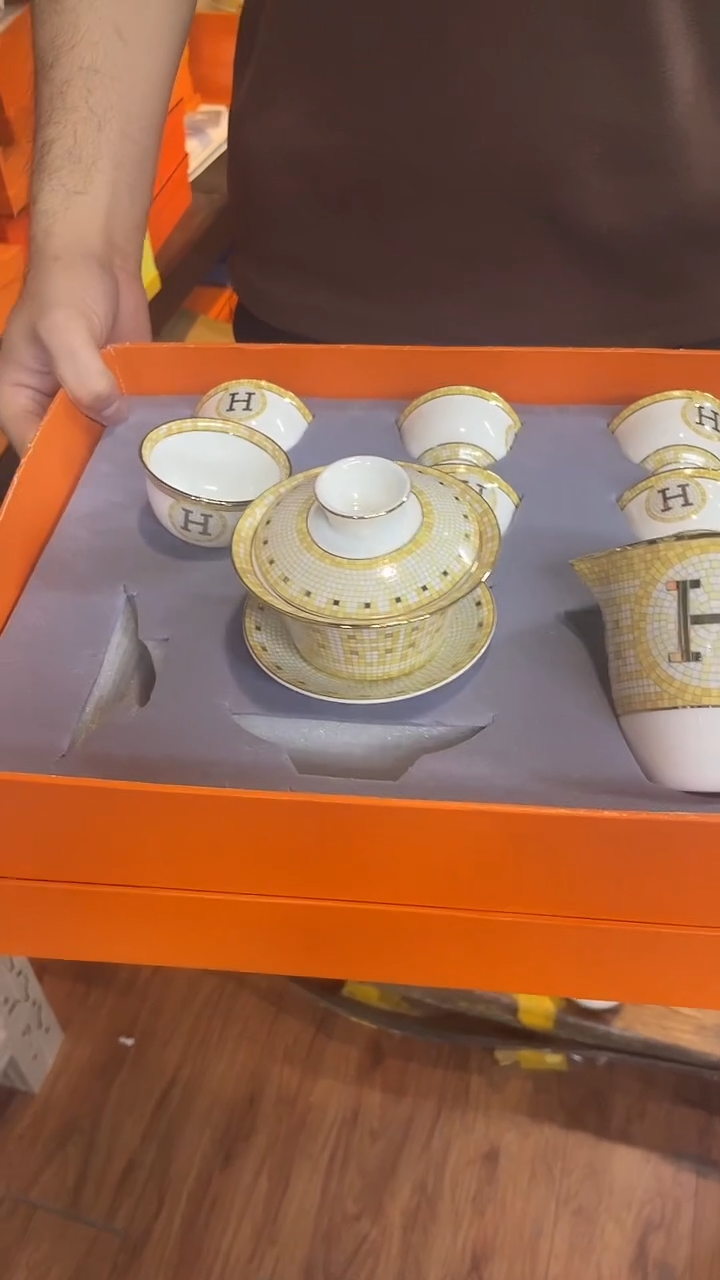 杯鸿辉家品牌瓷器，京东包邮！