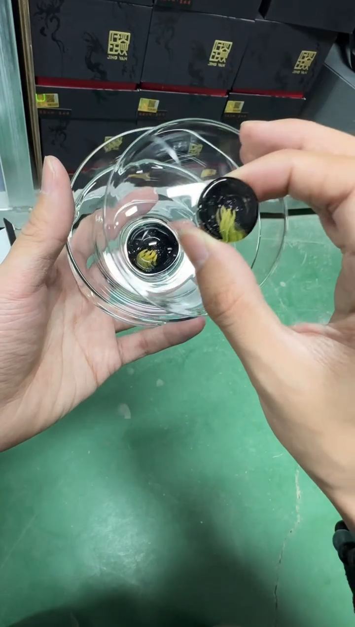 儒雅盖碗银海生花  晶焱金标