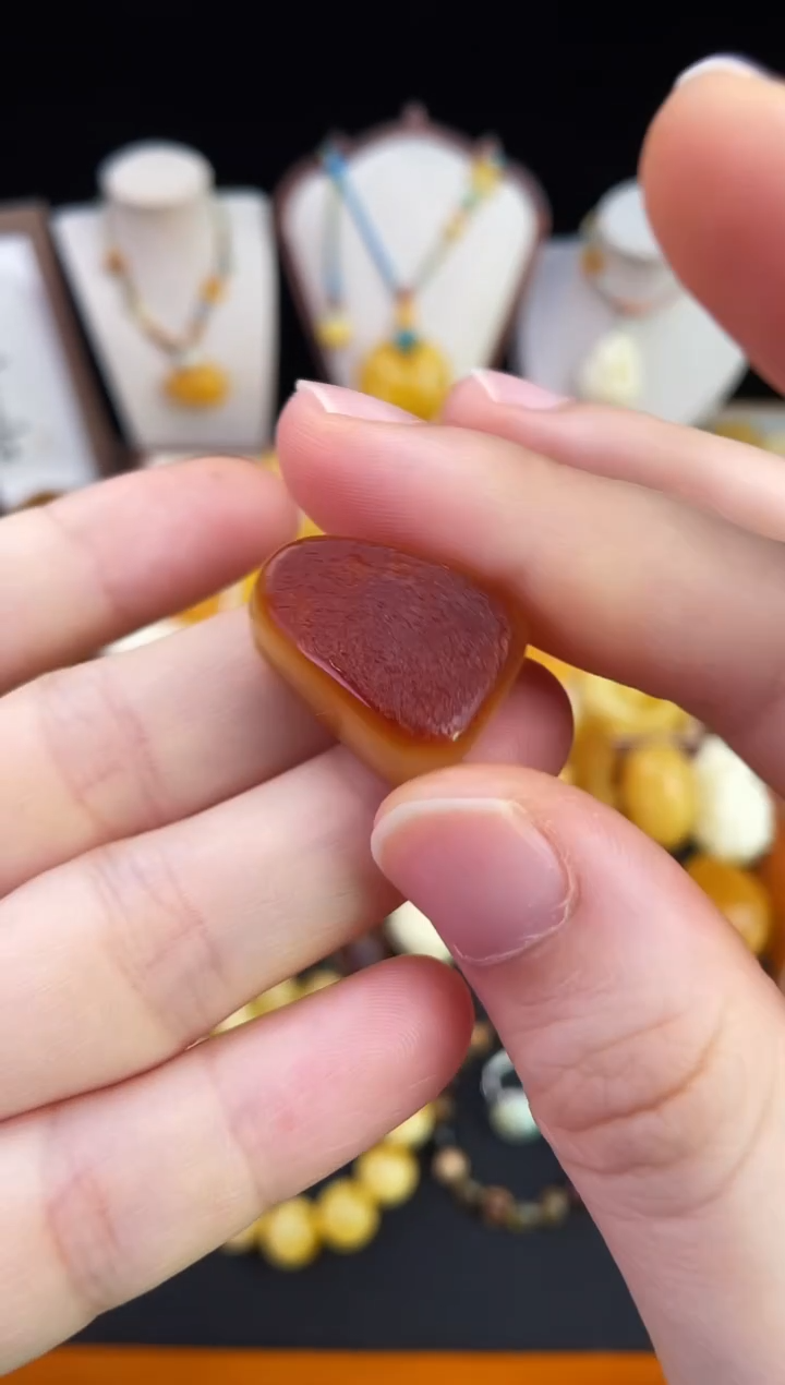 琥珀未镶嵌珠宝奇石柒月