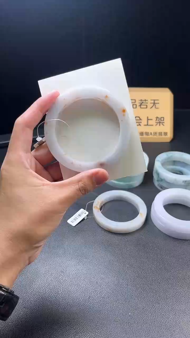 定制翡翠手镯未镶嵌陪*定制