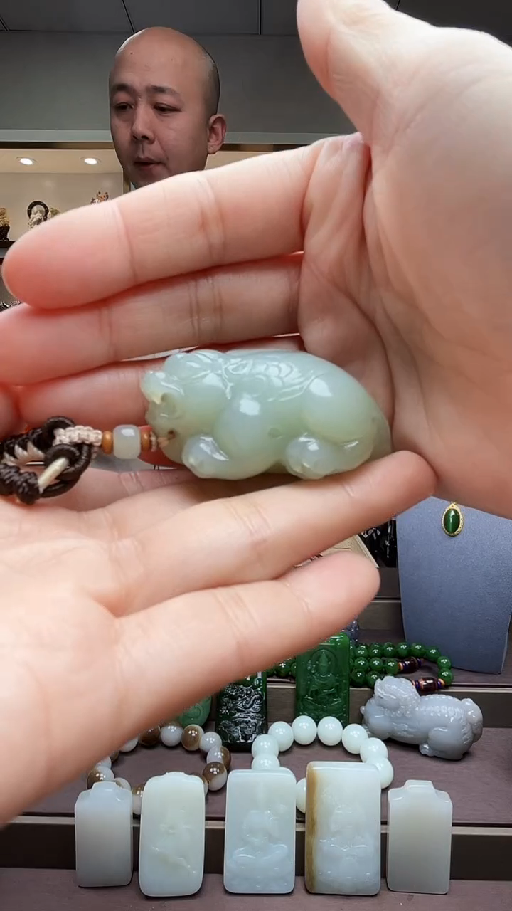 【闪购商品】和田玉颈饰未镶嵌苏