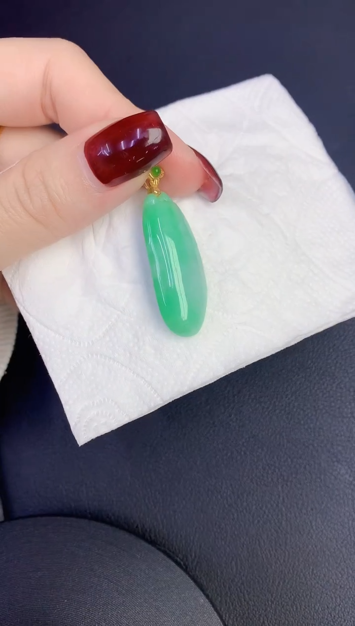 颈饰未镶嵌翡翠缅甸天然翡翠A货